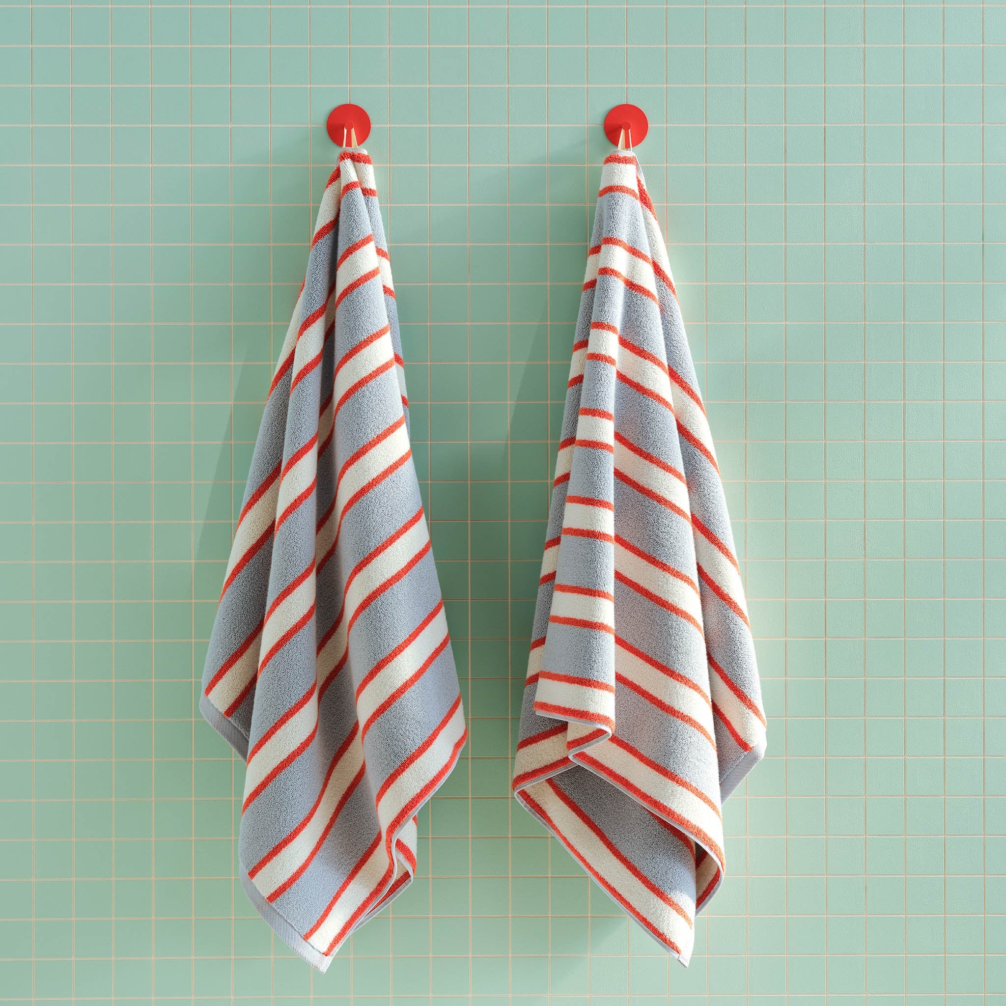 Super-Plush Towel and Robe Bundle - Image 24